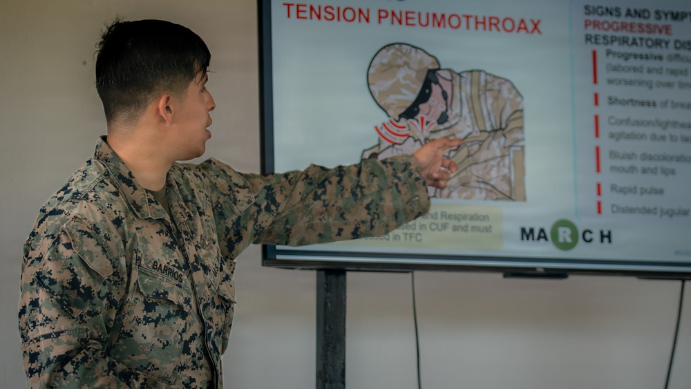 MRF-SEA, Philippine Marines Conduct TCCC Medical Exchange