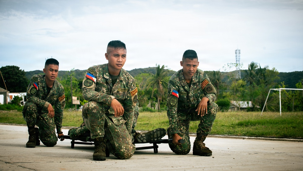 MRF-SEA, Philippine Marines Conduct TCCC Medical Exchange