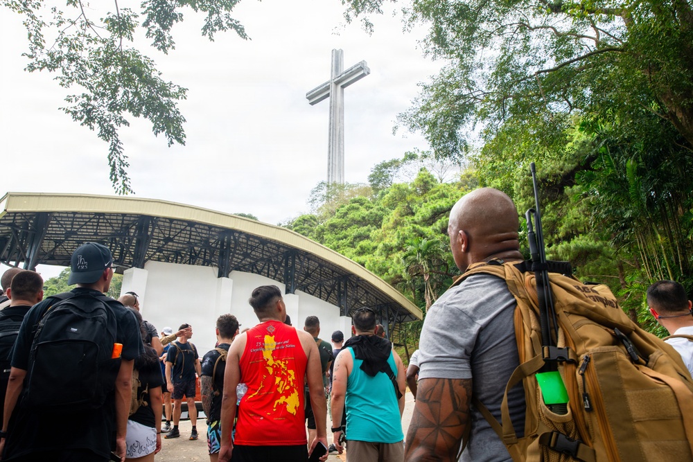 MRF-SEA Marines, Sailors Hike to Mount Samat Shine of Valor during Bataan Death March PME