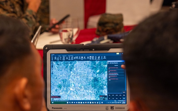 MRF-SEA Marines and Philippine service members conduct Tactical Assault Kit Training