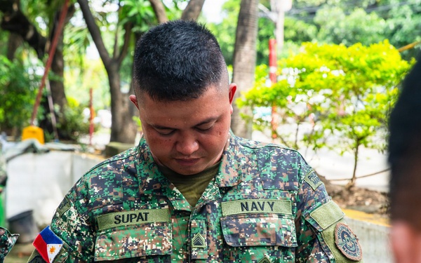 MRF-SEA Marines, Philippine Marines Conduct CBRN Subject matter expert exchange