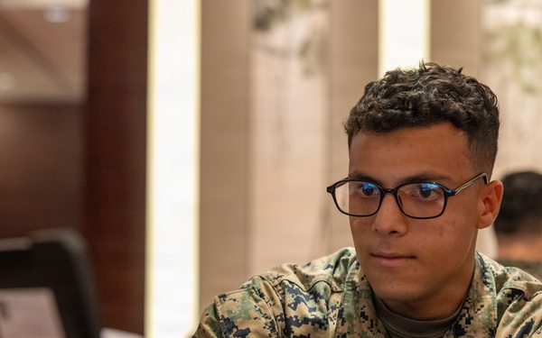 MRF-SEA Marines and Philippine service members conduct Tactical Assault Kit Training