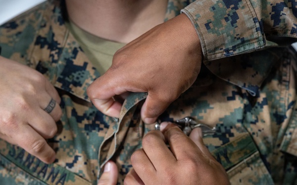 MRF-SEA Sailors, Marines hold Fleet Marine Force Badge Pinning Ceremony