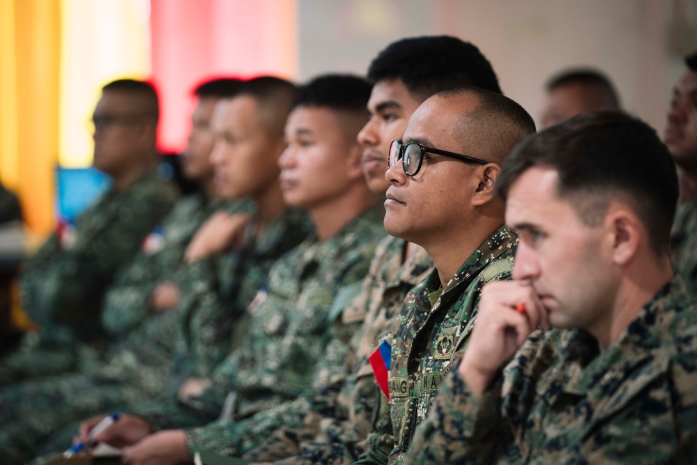 MRF-SEA Marines, Philippine Marines Conduct Rapid Response Planning