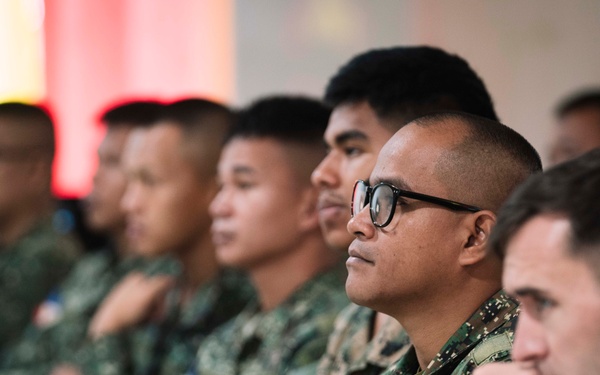 MRF-SEA Marines, Philippine Marines Conduct Rapid Response Planning