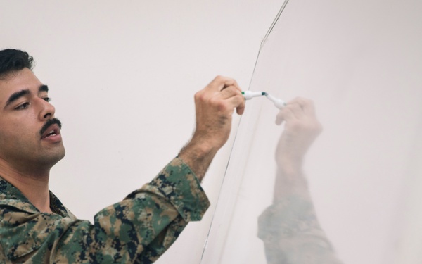 MRF-SEA Marines, Philippine Marines conduct Intelligence Subject Matter Expert Exchange