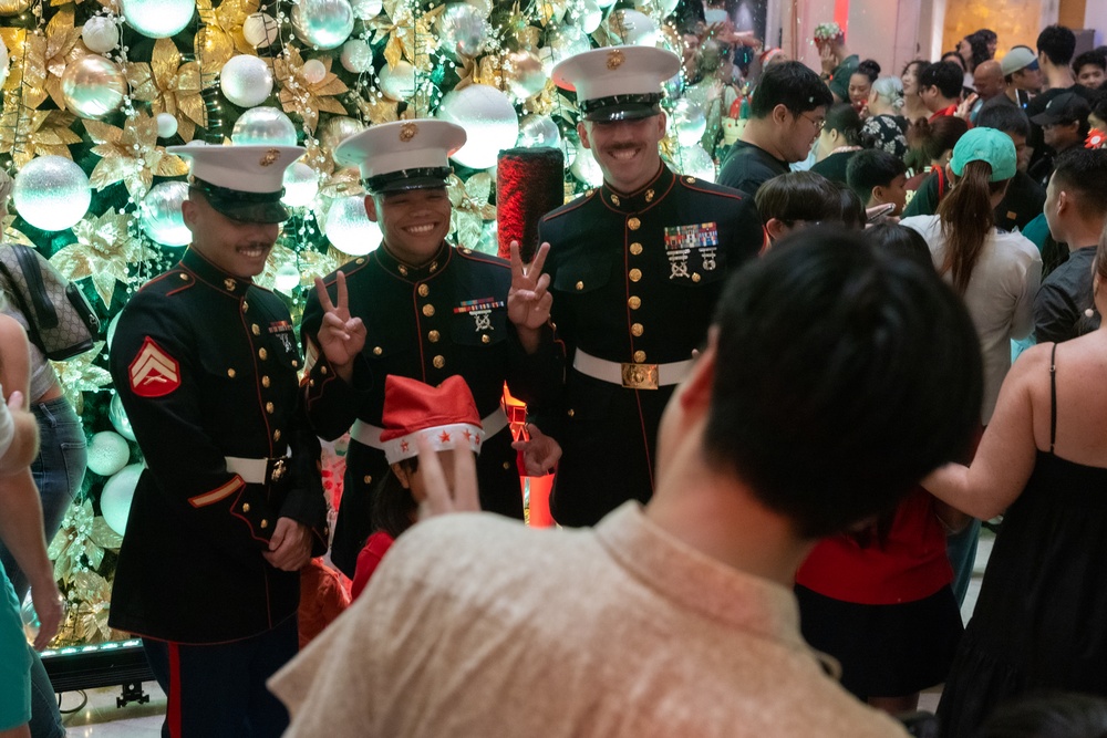 Camp Blaz Marines participate in Christmas tree lighting