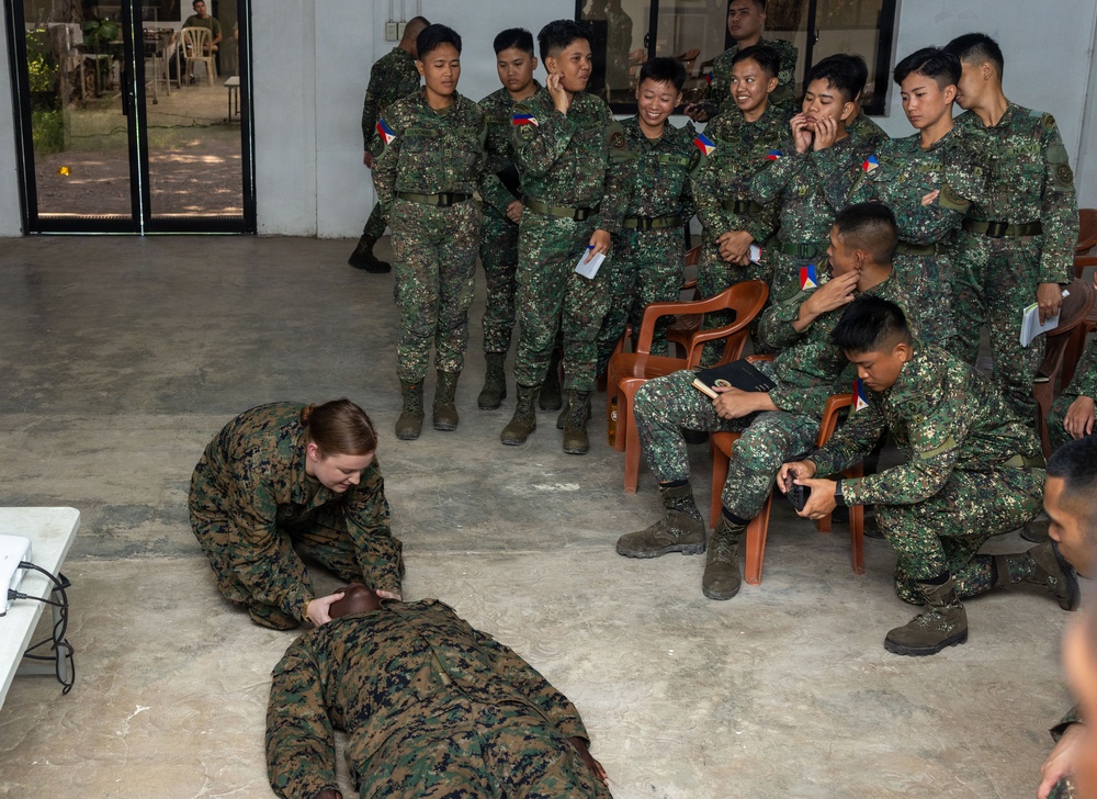 MRF-SEA Conducts TCCC Medical Exchange at Philippine Marine Officer Basic Course during MASA 25
