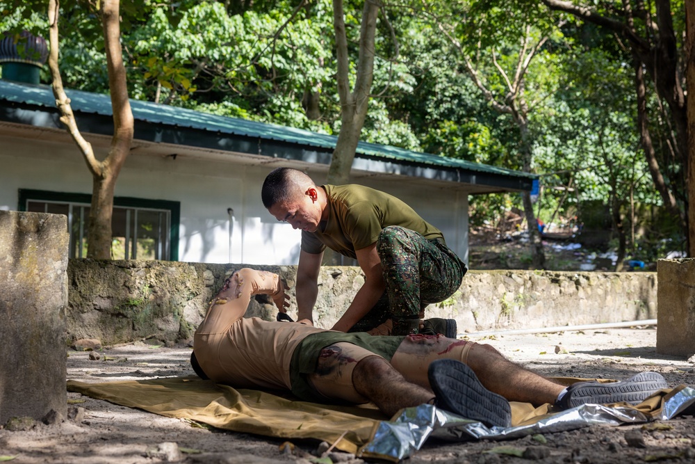 MRF-SEA Conducts TCCC Medical Exchange at Philippine Marine Officer Basic Course during MASA 25