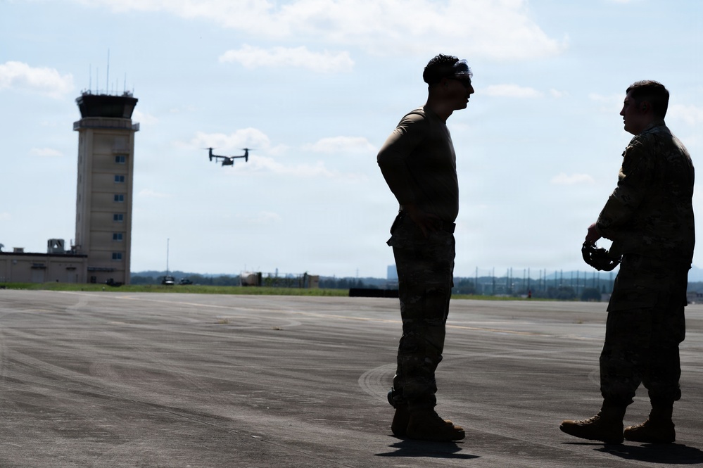 374 LRS conducts Yokota’s first successful CV-22 hot-pit refuel