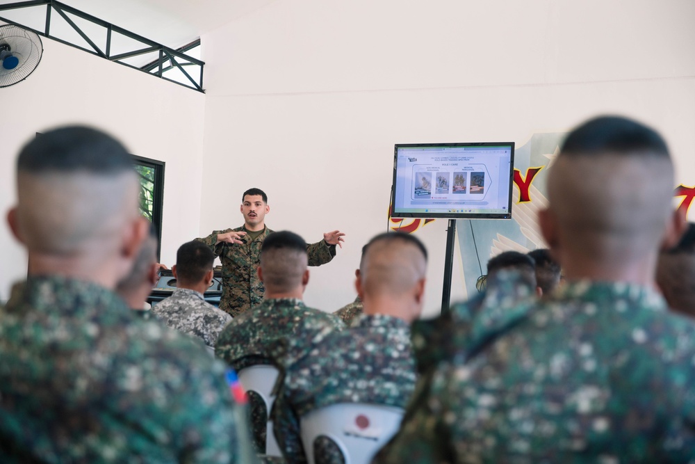 MASA 25: MRF-SEA, Philippine Marines, Philippine Coastguardsmen conduct TCCC Medical Exchange