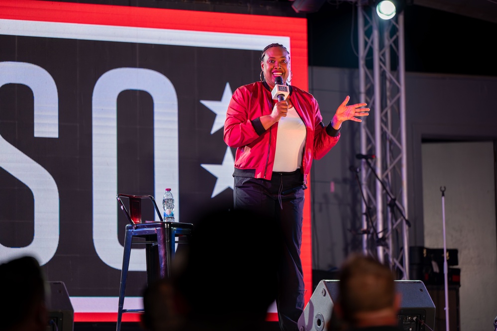 USO Holiday Tour brings morale to deployed members