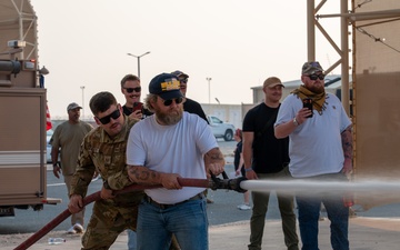 USO Holiday Tour performers visit service members