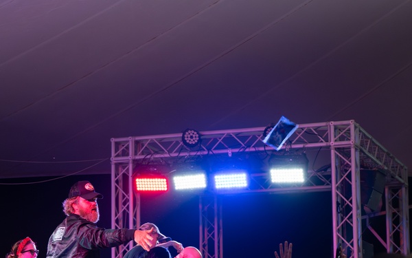 USO Holiday Tour brings morale to deployed members