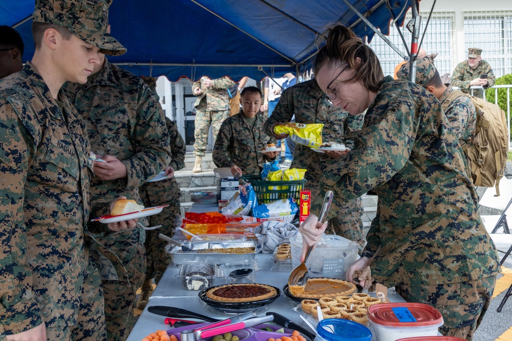 III Marine Expeditionary Force Marines celebrate Thanksgiving