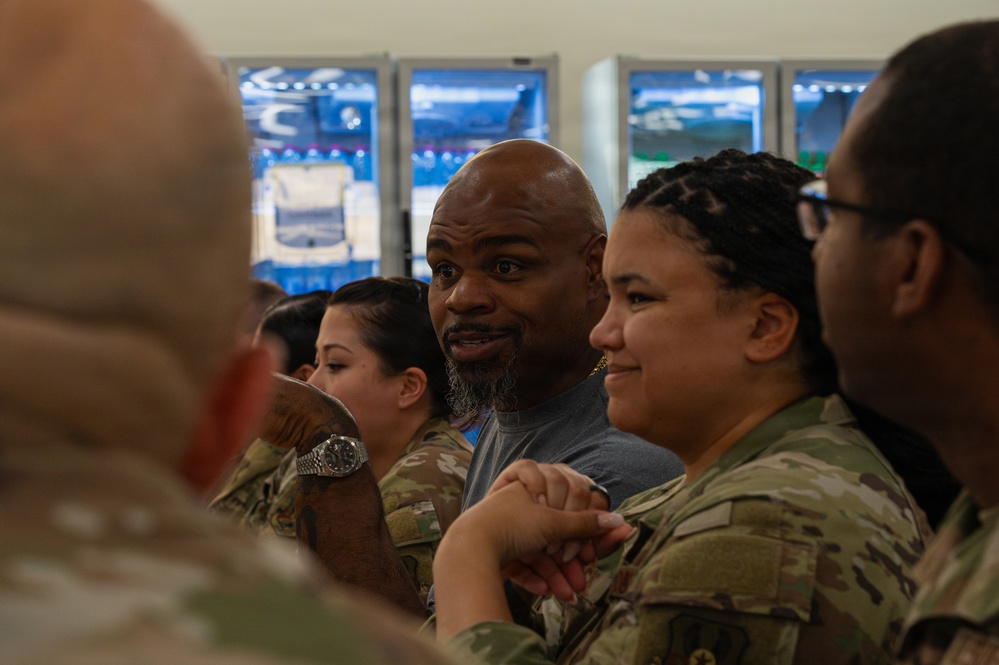 Vice Chairman of the Joint Chiefs of Staff USO Holiday Tour