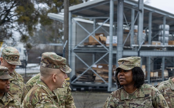 Maj. Gen. Michael B. Lalor visits 33rd Airbase Powidz, Poland