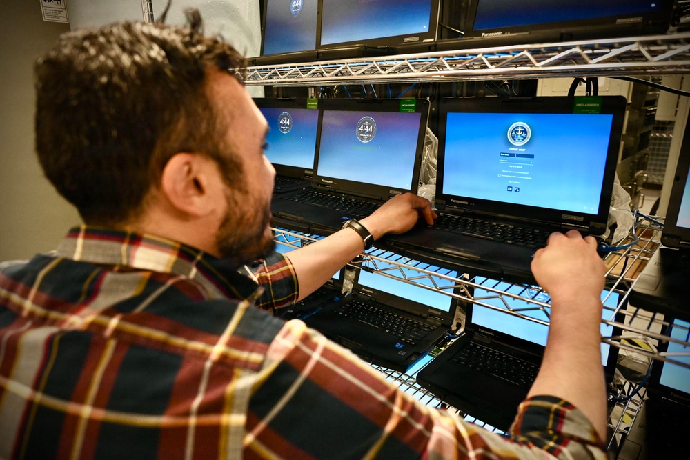 NIWC Atlantic Team Streamlines System Loading for Forward Deployed Ships to Accelerate Fleet Readiness