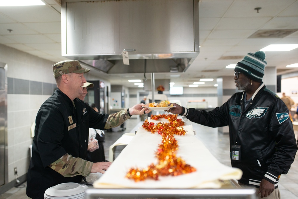 Andrews’ leaders serve Thanksgiving meals to base personnel