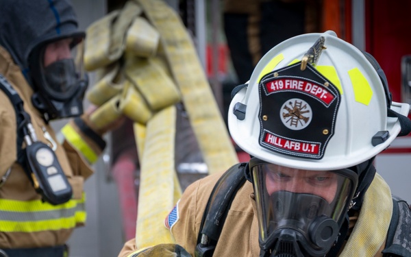 Real Flames, Real Lessons: 419th Fire Protection Flight Completes Live-Fire Certification