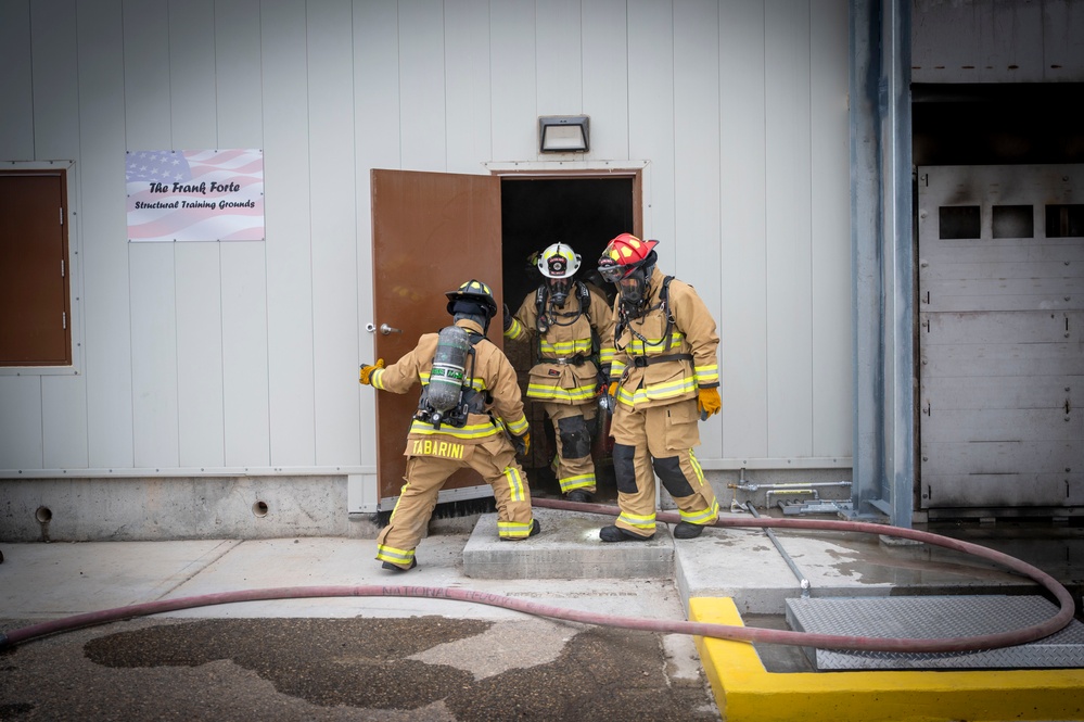 Real Flames, Real Lessons: 419th Fire Protection Flight Completes Live-Fire Certification
