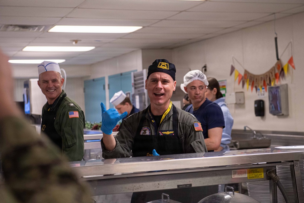 Sailors celebrate Thanksgiving