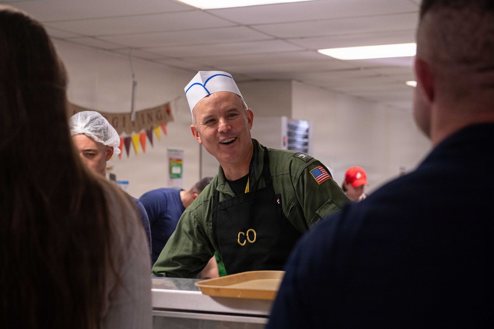 Sailors celebrate Thanksgiving