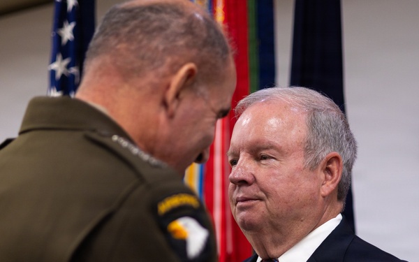 U.S. Army human resources icon ends nearly five-decade career