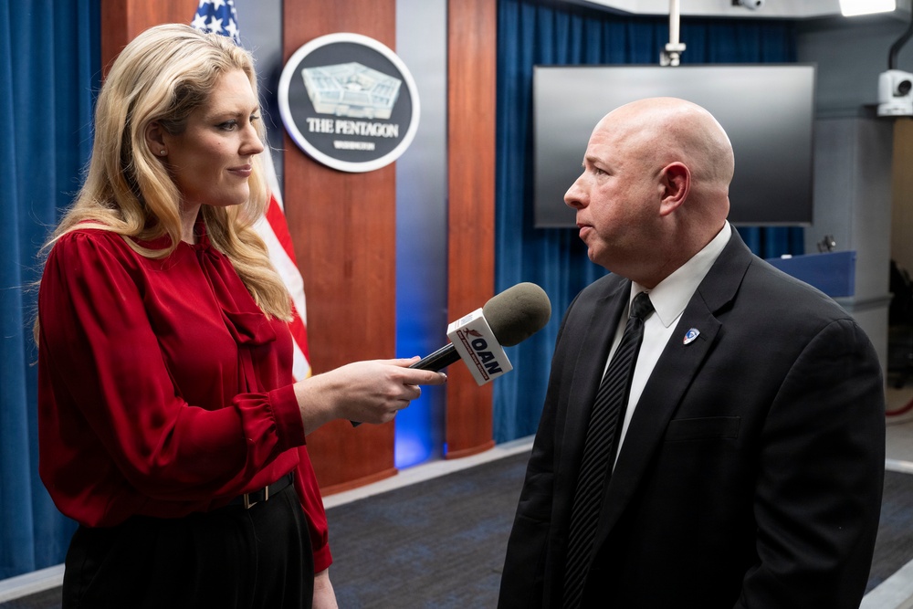 DoW Officials Hold Interviews During New Media Week