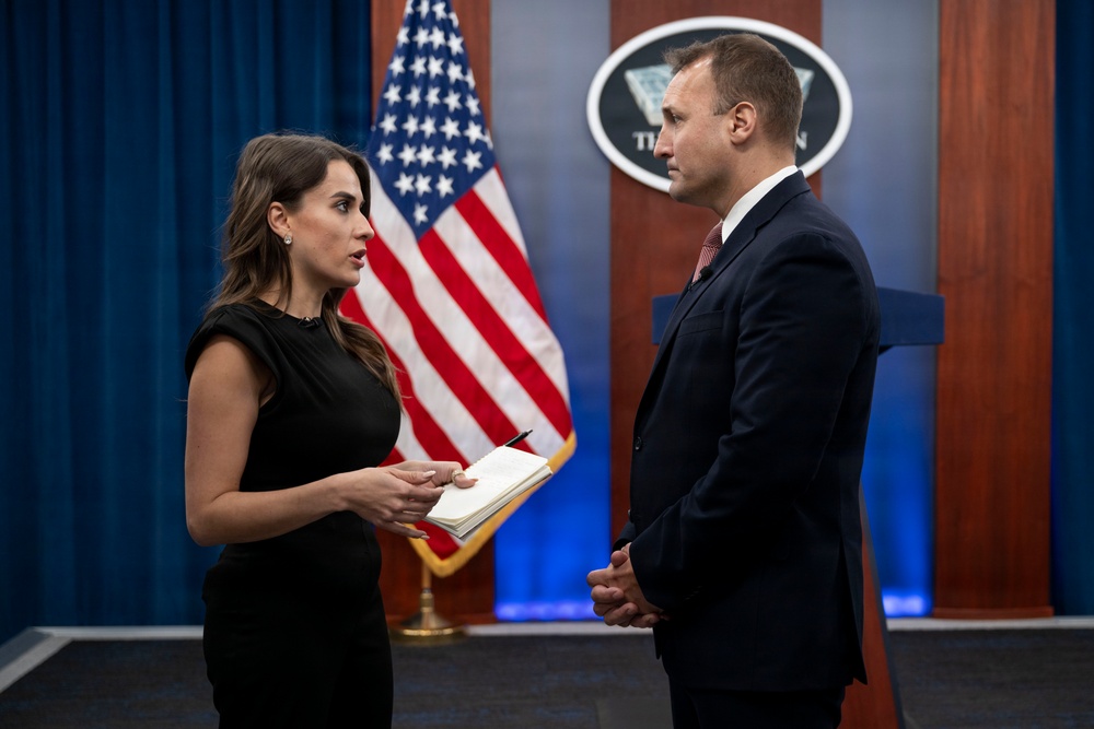 DoW Officials Hold Interviews During New Media Week