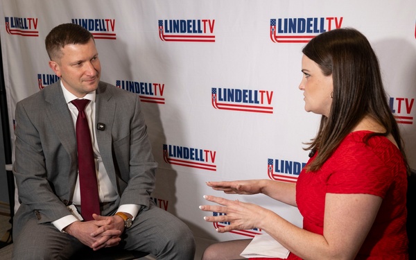 DoW Officials Hold Interviews During New Media Week