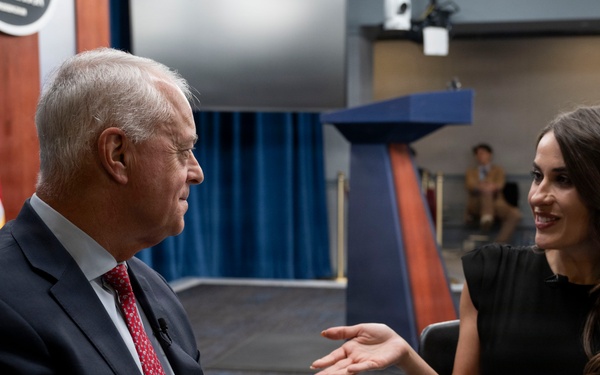 DoW Officials Hold Interviews During New Media Week