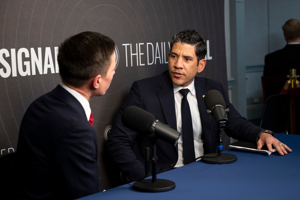 DoW Officials Hold Interviews During New Media Week