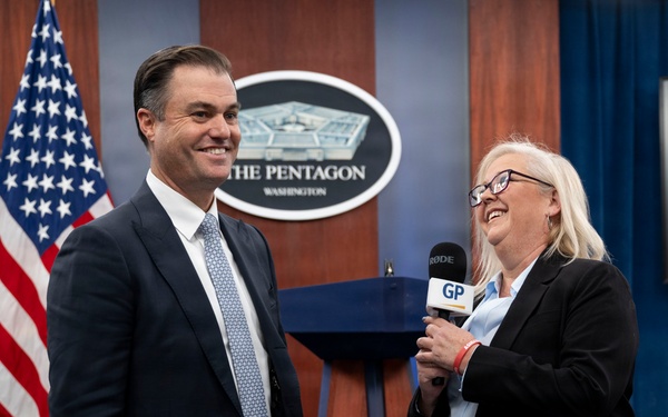 DoW Officials Hold Interviews During New Media Week