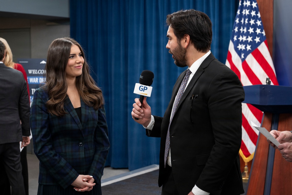 DoW Officials Hold Interviews During New Media Week