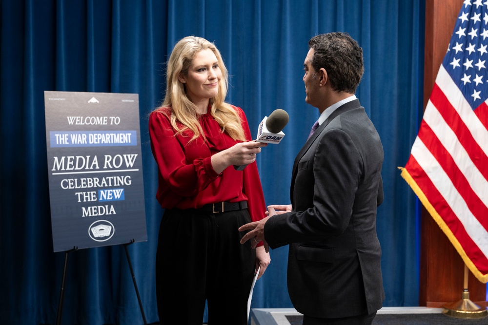 DoW Officials Hold Interviews During New Media Week