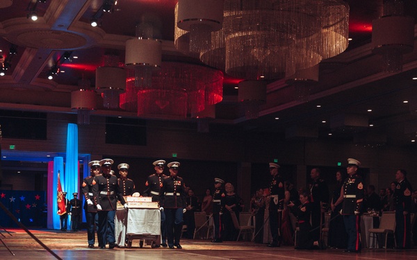 MCMWTC Celebrates 250th Marine Corps Birthday Ball