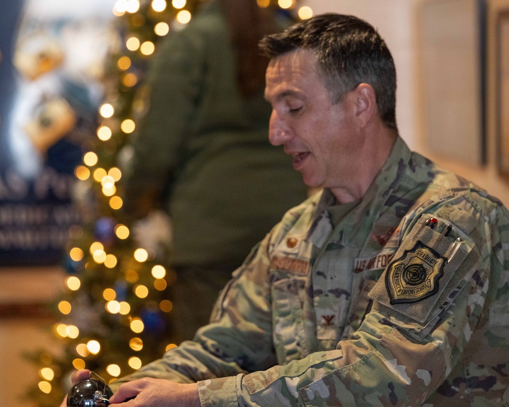 Service Members, Families Decorate Holiday Trees at Mustin Beach Club