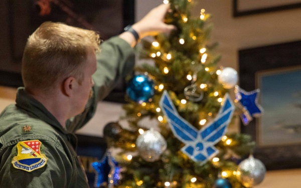 Service Members, Families Decorate Holiday Trees at Mustin Beach Club
