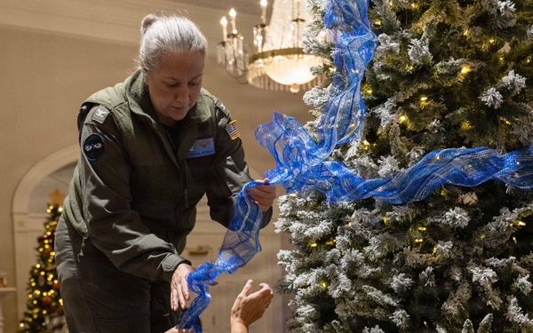 Service Members, Families Decorate Holiday Trees at Mustin Beach Club