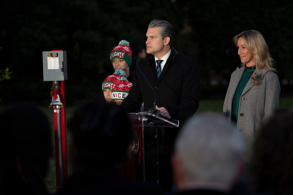 SW Hosts Inaugural Christmas Tree Lighting Ceremony