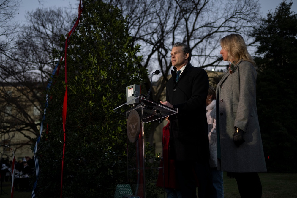SW Hosts Inaugural Christmas Tree Lighting Ceremony