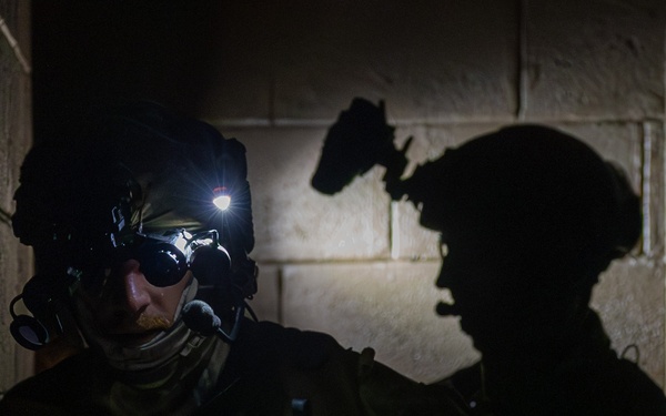 EODMU 5 Successfully Completes All Encomposing Evolution