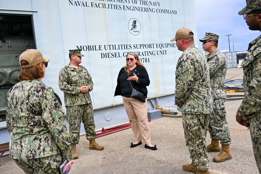 NAVFAC EXWC Hosts Top CNIC Official, Highlights Unique, Innovative Work to Support Warfighter
