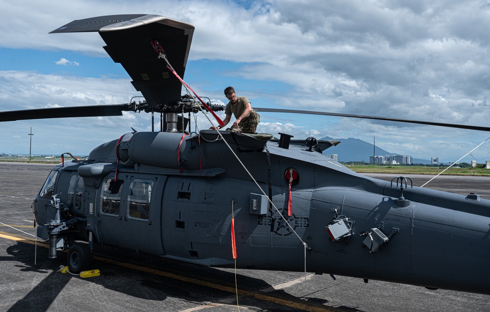 Racing the Storm: 18th Wing Helps Disaster Relief Efforts in Philippines