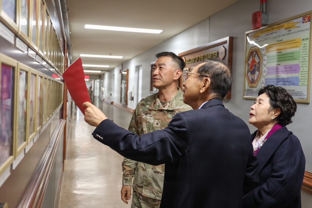 19th ESC hosts Mr. Shin, Sang Il