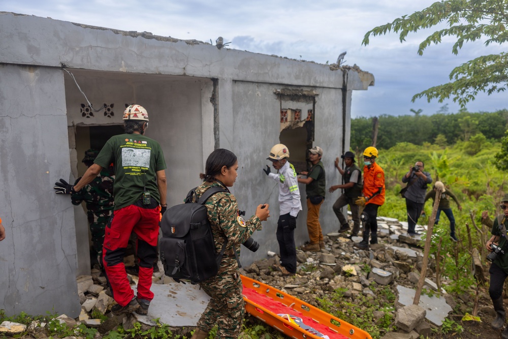 Bhakti Kanyini AUSINDO 25 Conducts Urban Search and Rescue Drill