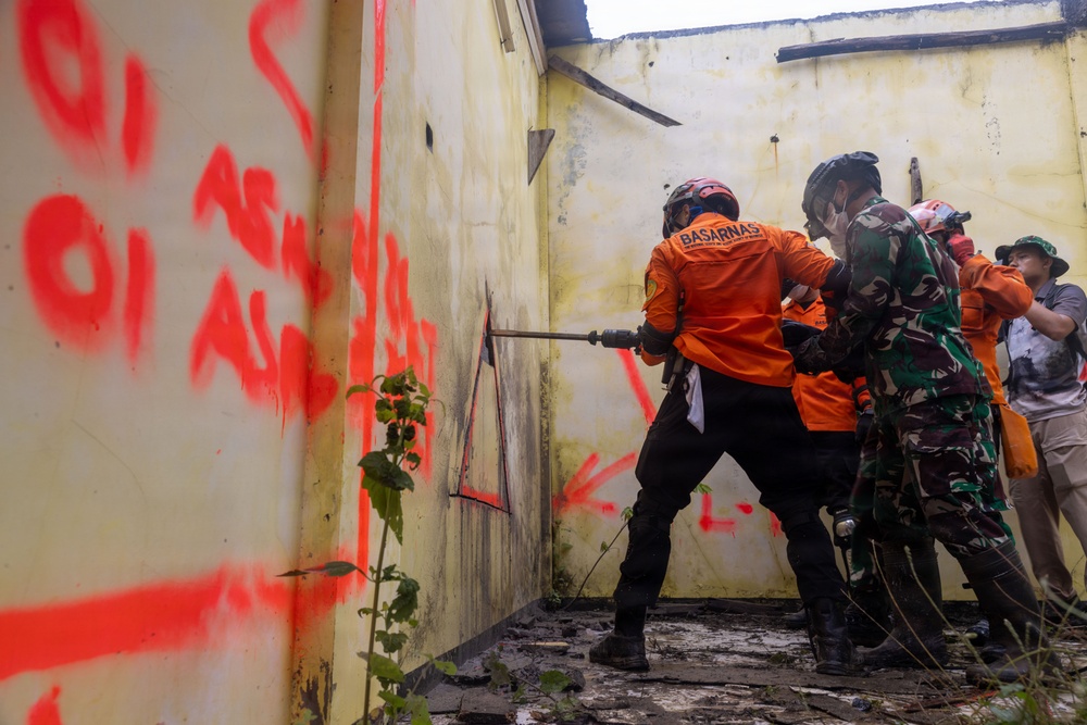 Bhakti Kanyini AUSINDO 25 Conducts Urban Search and Rescue Drill