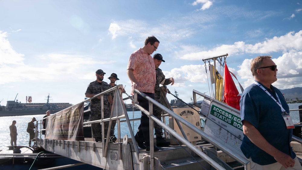 Australian Minister for Defense Personnel and Australian American Leadership Dialogue Members Visit USS Montana (SSN 794)