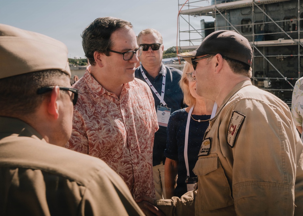 Australian Minister for Defense Personnel and Australian American Leadership Dialogue Members Visit USS Montana (SSN 794)